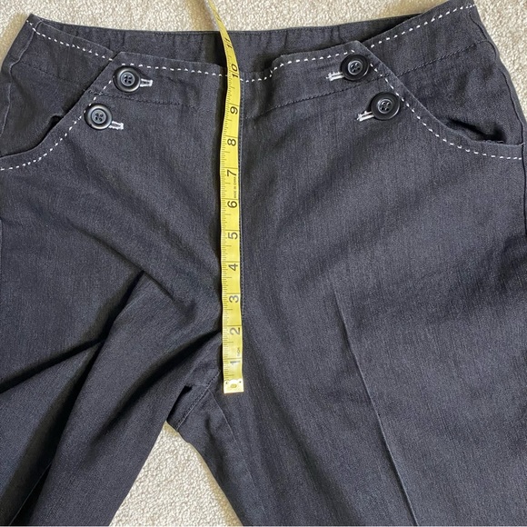 Larry Levine stretch crop pants, black with white stitching, size 6 - Picture 10 of 10